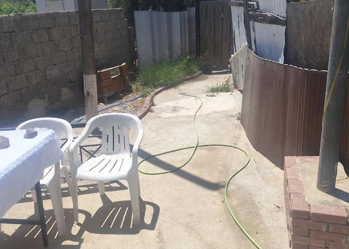 Homestay szállás With Private Entrance From Outside, Traditional House Livádia